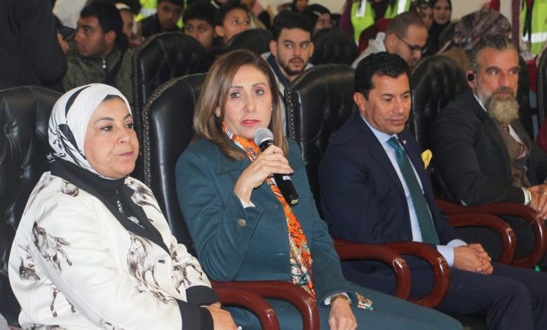 وزيرا الشباب والثقافة يشاركان بجلسة "مستقبل وتنمية النشء والشباب بمصر" في معرض الكتاب 5 IMG 20240205 WA0234