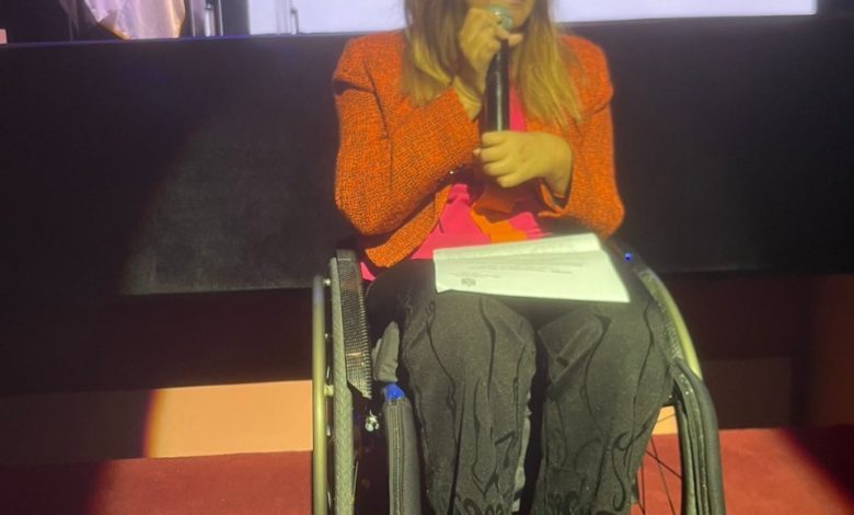 إيمان كريم تشارك في حفل تخريج الدفعة الثانية من طلاب مبادرة 1 IMG 20240206 WA0442