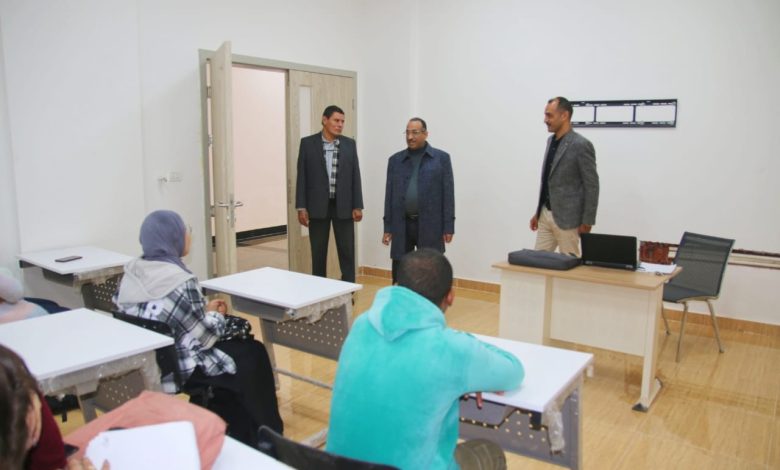 رئيس جامعة طيبة التكنولوجية يتفقد سير العملية التعليمية في بداية الفصل الدراسى الثانى 1 IMG 20240211 WA0252