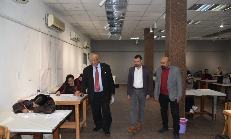 رئيس جامعة الأقصر يتابع انتظام الدراسة مع بداية الفصل الدراسى الثانى 1 IMG 20240211 WA0315