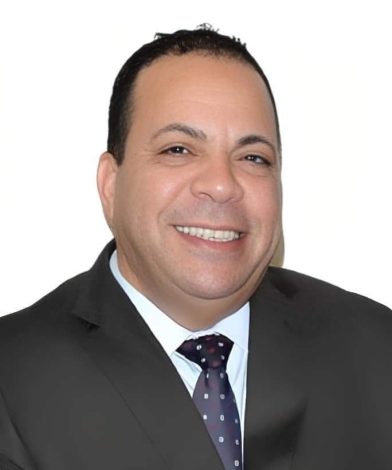 عبد الواحد درويش رئيساً للجهاز التنفيذي للهيئة العامة لمحو الآمية وتعليم الكبار 1 IMG 20240215 WA0209