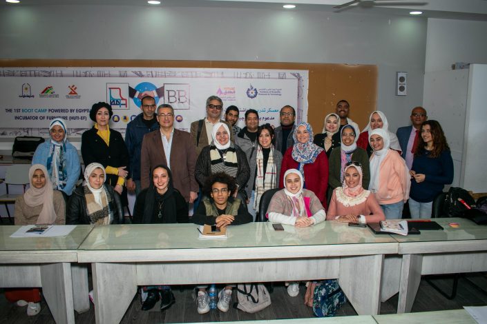 انطلاق المعسكر التدريبي الثاني لحاضنة جامعة حلوان التكنولوجية للأثاث المصري 6 IMG 20240220 WA0138