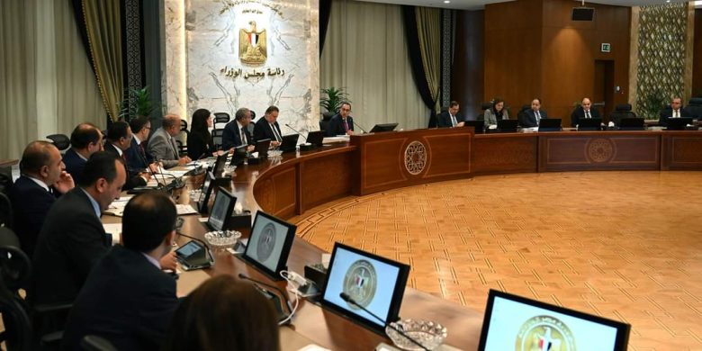 رئيس الوزراء: مؤشرات إيجابية لحجم التدفقات الدولارية 3 FB IMG 1710505185997