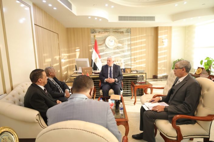 وزير التعليم العالي يلتقي السفير السوداني بالقاهرة لبحث سبل التعاون المشترك بين البلدين 3 IMG 20240229 WA0213