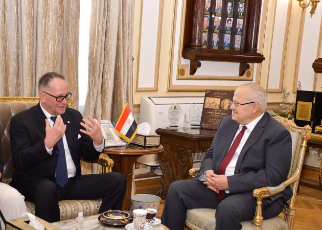 الخشت يستقبل وفد وكالة الاعتماد الألماني للاعتماد الدولى لكلية التمريض 6 IMG 20240301 WA0151