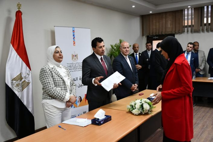 تسليم المنح المالية المقدمه من منظمة confejesتمويل المشروعات الصغيرة للشباب 4 IMG 20240304 WA0295