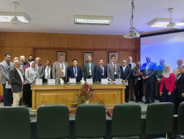 علوم حلوان تستضيف مؤتمر الاتجاهات الحديثة في الفيزياء 4 IMG 20240307 WA0286