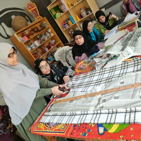 الشباب والرياضة تواصل إحتفالاها باليوم العالمي للمرأة بكرنفال من الندوات والورش الحرفية 4 IMG 20240308 WA0213