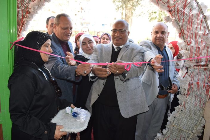 عبد التواب يفتتح معرض "أهلا رمضان" للمدرسة المنتجة بمشاركة ٤٠ مدرسة 3 IMG 20240310 WA0233