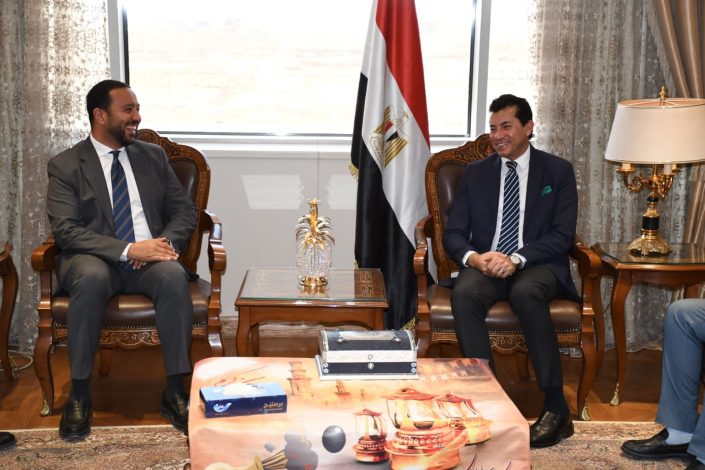 وزير الشباب والرياضة يبحث مع الشركة المصرية للاتصالات we سبل التعاون المشترك 7 IMG 20240312 WA0151