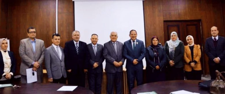 رئيس جامعة دمياط يشهد ختام دورة الإدارة الجامعية والقيادة ويزور المدرسة المصرية اليابانية 3 IMG 20240316 WA0026