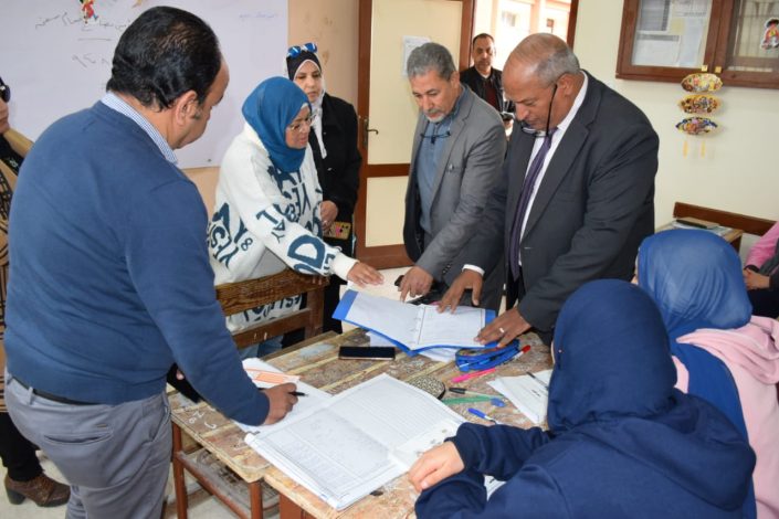 وكيل تعليم بور سعيد يتفقد مدرستي الشهيد إبراهيم محمد على السيد وأحمد عرابي التجارية 7 IMG 20240318 WA0106