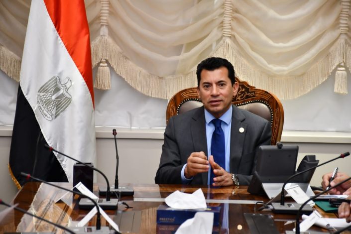 وزير الرياضة يطمئن علي بعثة نادي الزمالك بعد وصولها إلي غانا 1 IMG 20240328 WA0172