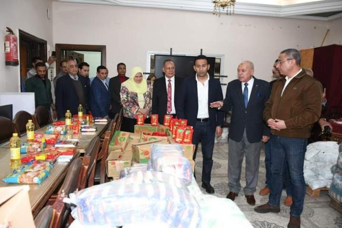 محافظ الفيوم يفتتح معرض "أهلا رمضان" بنقابة المعلمين 1 IMG 20240328 WA0255