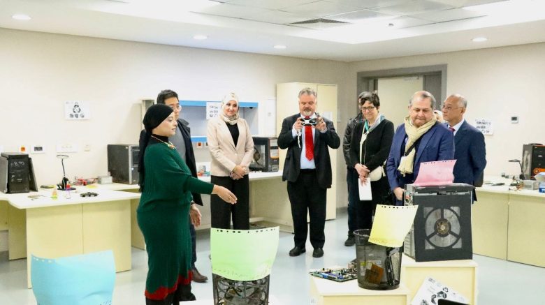 معهد بحوث الإلكترونيات يستقبل وفد المنظمة الدولية للتعاون الاقتصادي والتنمية(OECD) 1 IMG 20240331 WA0133