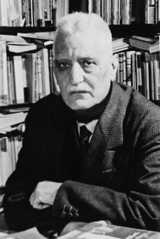 رأى العقاد فى علاقة فاروق والجيش .. طارق أحمد 2 IMG 20240409 WA0674