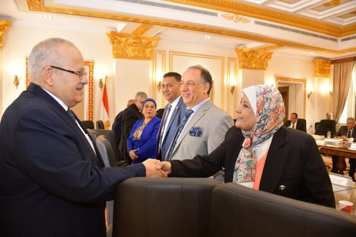 مجلس جامعة القاهرة يستعرض تقدم جامعة القاهرة في تصنيف QS ا 8 img 20240502 wa0012
