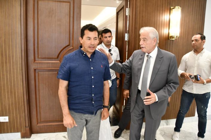 وزير الشباب والرياضة ومحافظ جنوب سيناء يتفقدا مبني مجلس مدينة شرم الشيخ الجديد 6 img 20240505 wa0108