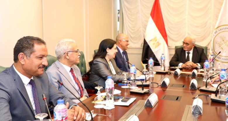 اتحاد الصناعات يتوسع فى مدارس التكنولوجيا التطبيقية بالمحافظات 3 almomken.com 1MdlVHOt