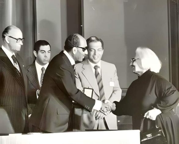 معلومة فى صورة كوكب حفنى اول جراحة مصرية 3 almomken.com 8rdBoIZM