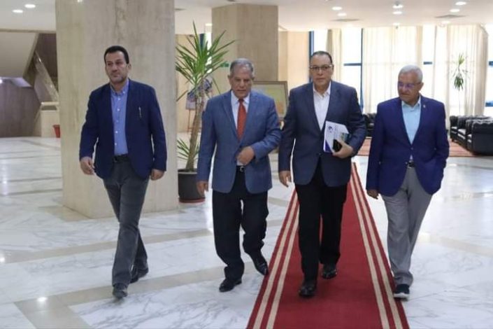 محافظ الشرقية يُشارك اجتماع مجلس إدارة المعهد التكنولوجي العالي بالعاشر من رمضان 1 almomken.com lE6cSXTs