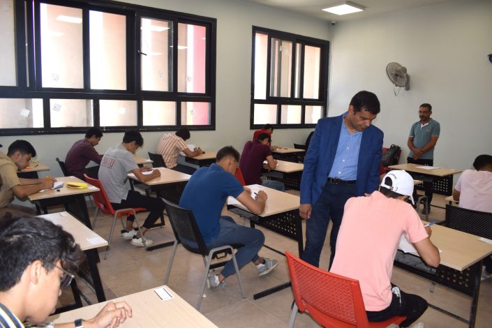 عميد الكلية التكنولوحية بأسيوط يتفقد لجان الإمتحانات 1 almomken.com oTEjIKZr