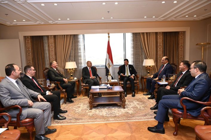 وزير الرياضة يلتقي رئيس نادي السادس من أكتوبر لبحث المشروعات المستقبلية بالنادي 1 img 20240603 wa0000