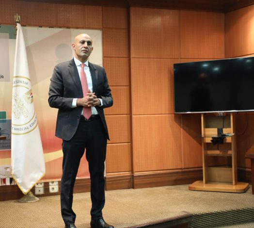 وزير التربية والتعليم يناقش أهم القضايا والتحديات التي تواجه منظومة التعليم على أرض الواقع 4 almomken.com 6hMLOwbE