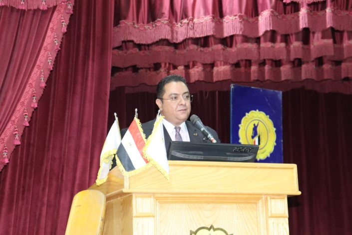 انطلاق برنامج استراتيجية استخدام وسائل التواصل بمعهد إعداد القادة 6 almomken.com JNULmsNH