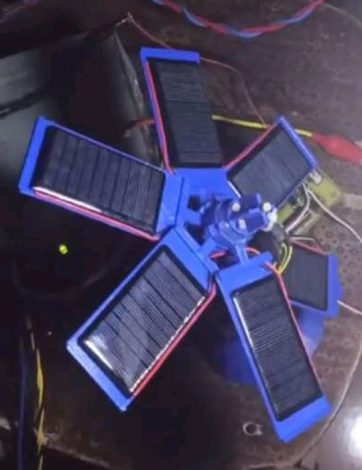 طلاب تكنولوجيا الالكترونيات بحلوان تصمم وتنفذ جهاز كهربائي يتتبع اشعة الشمس 2 almomken.com Lo5G0hIy