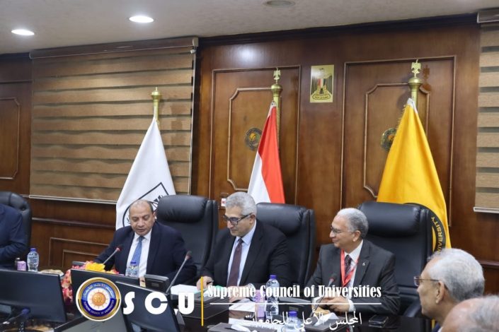 الأعلى لشئون خدمة المجتمع يناقش ترشيد الكهرباء بالجامعات 4 almomken.com VOxZBJfl