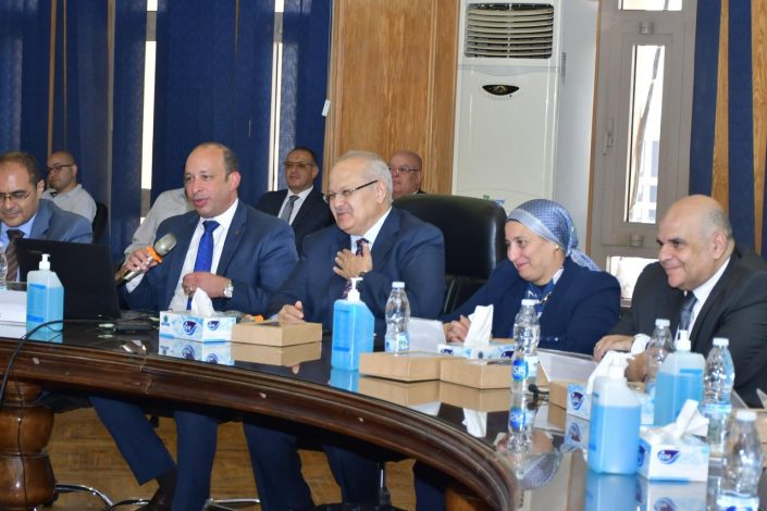 مجلس كلية الطب يشيدون بما حققه د. الخشت من إنجازات لجامعة القاهرة ولكلية الطب ويصفونه بالقائد المتميز ذي العقل والحكمة 11 almomken.com evMuNom9