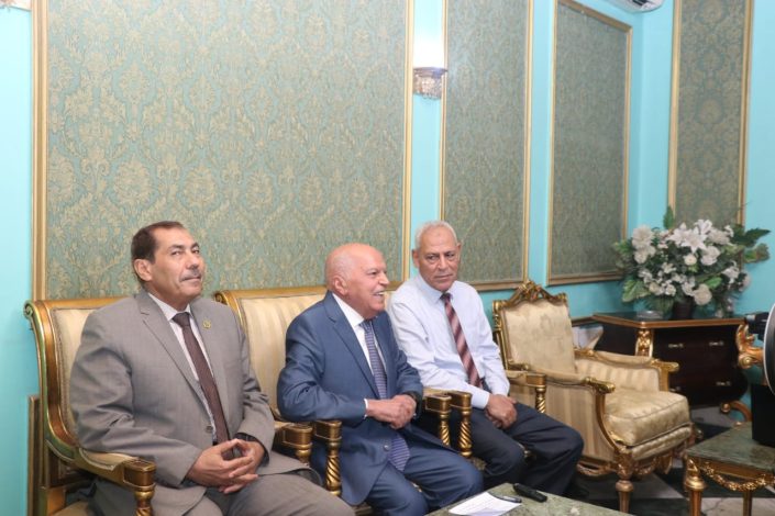 نقيب المعلمين يفتتح الدورة التدريبية 95 لمواجهة الأزمات بالتعاون من الأكاديمية العسكرية 3 almomken.com s0oOWDYo