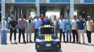 هندسة دمياط تنتج سيارة كهربائية ورئيس الجامعة يشيد