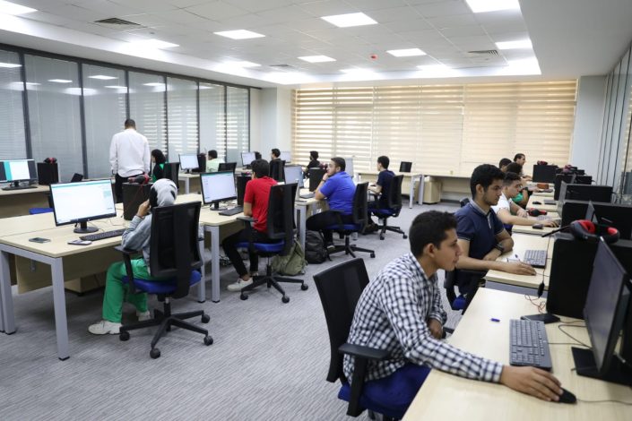 330 ألف طالب يسجلون في تنسيق المرحلة الثانية للقبول بالجامعات 2 almomken.com clc0znN0