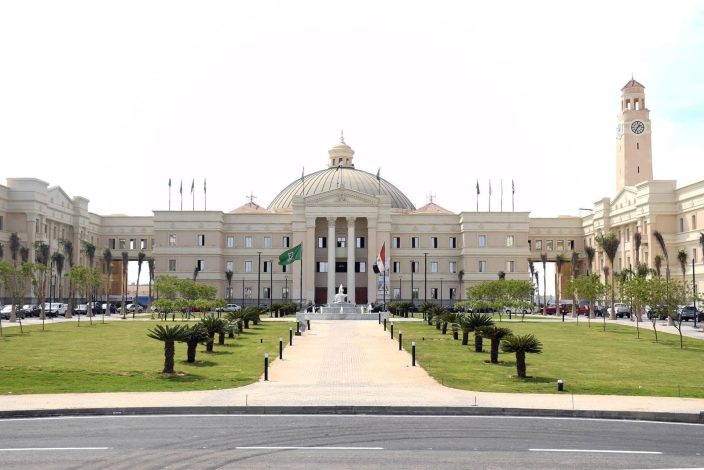 جامعة القاهرة الدولية تدعم مواهب الطلاب بأنشطة صيفية 1 almomken.com egoo8Jfn