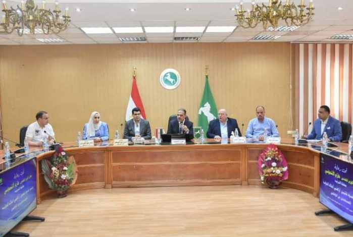 محافظ الشرقية يسلم 29 عقداً جديداً لتقنين أوضاع أراضي أملاك الدولة بمراكز ومدن المحافظة 2 almomken.com IOSRZHOY