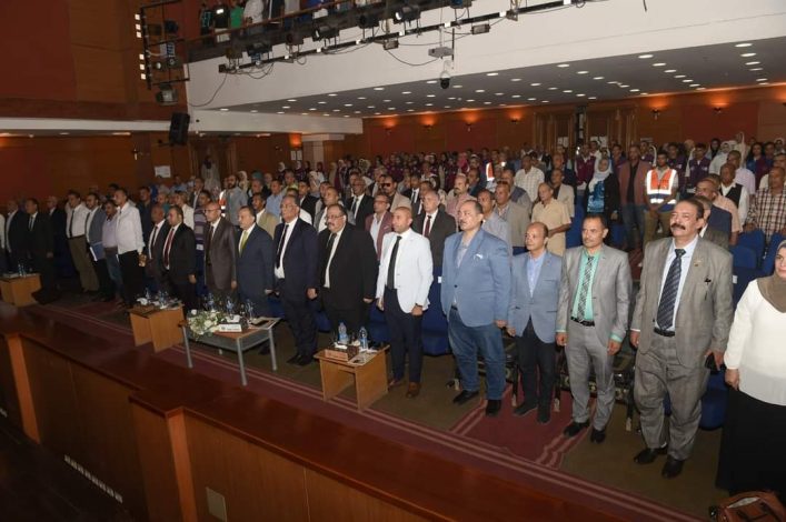 محافظ أسيوط يفتتح مؤتمر "مرجعية التراث الثقافي وإشكالية التجريب في إقليم وسط الصعيد 6 almomken.com O7Eqg9Az