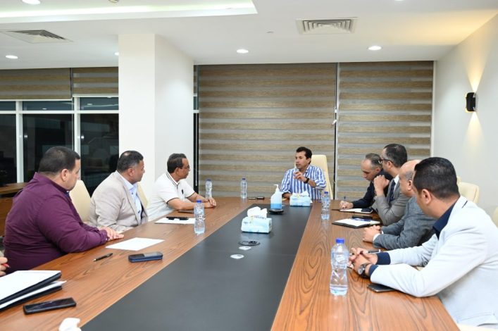 وزير الرياضة يلتقي رؤساء أندية الإسماعيلي والمنصورة ومنتخب السويس 6 almomken.com o68UWG3k