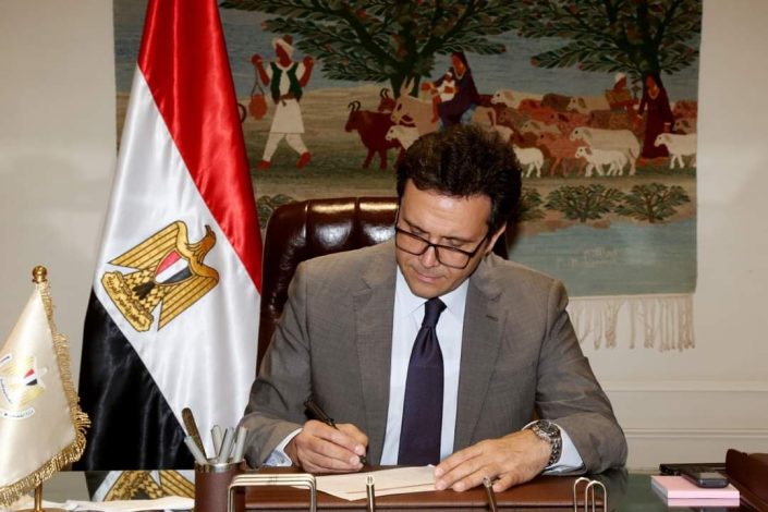 وزير الثقافة يعتمد برنامج الاحتفال بالذكرى الـ51 لانتصارات أكتوبر 1 almomken.com 3xWGC1FY