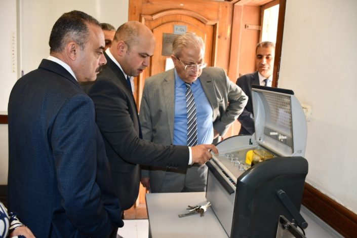 رئيس جامعة حلوان يتفقد جامعة حلوان التكنولوجية ويستمع لاحتياجات الطلاب 3 almomken.com 5tMK5Utg