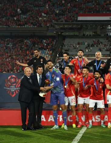 وزير الرياضة يهنيء الأهلي الصعود للدور نصف النهائي ببطولة الإنتركونتننتال بعد التغلب على العين الاماراتي بثلاثية نظيفة 6 almomken.com FpPRvLcd
