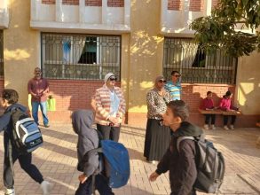 مدير تعليم القاهرة في أولى جولاته التفقدية لمتابعة سير العملية التعليمية بادارتى الشروق - مصر الجديدة 11 almomken.com ObZZp3EE