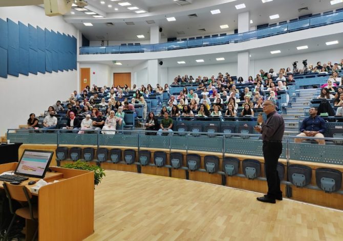 الالمانية بالقاهرة تنظم لقاء حول المسارات المهنية في مجال الصيدلة والتكنولوجيا الحيوية 4 almomken.com PjRNvPTk