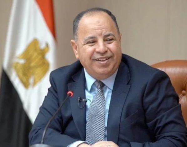 رئيس جامعة القاهرة يهنئ الدكتور محمد معيط على بمنصب المدير التنفيذي وعضو مجلس المديرين التنفيذيين بصندوق النقد الدولي 2 almomken.com YKMTSNQZ