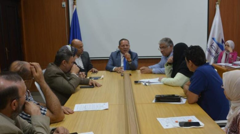 رئيس جامعة دمياط يرأس مجلس كلية الطب البشري 2 almomken.com gnDnbnez