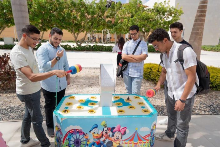 ٥٠٠٠ طالب تقدموا للالتحاق بالجامعة اليابانية .. وقبول ١٢٠٠ من الطلاب الجدد 5 almomken.com iK2lQJuV