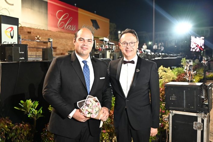 رئيس جهاز حماية المنافسة : سعيد بالمشاركة في احتفالية تخريج دفعة جديدة من الألمانية بالقاهرة 3 almomken.com icO0DB9C