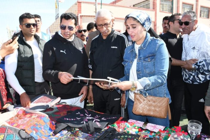 افتتاح الملعب الخماسي ويتفقدان المشروعات الشبابية بمركز شباب ضاحية السلام بالعريش 5 almomken.com 7GCfc0Qr