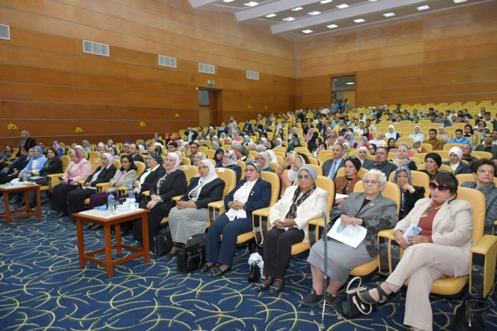 جامعة القاهرة تطلق فعاليات حملة ال ١٦ يوما لمناهضة العنف ضد المرأة 5 almomken.com E19gWiq2